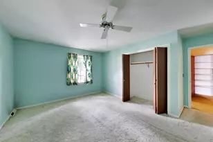 1910 E Robinhood Ln, Arlington Heights, IL 60004 - Photo 23