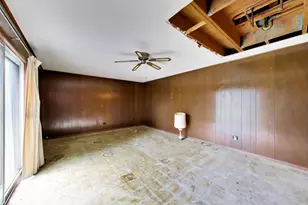 1910 E Robinhood Ln, Arlington Heights, IL 60004 - Photo 15