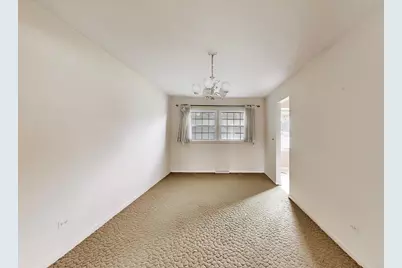 1910 E Robinhood Lane, Arlington Heights, IL 60004 - Photo 9