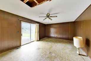1910 E Robinhood Ln, Arlington Heights, IL 60004 - Photo 17