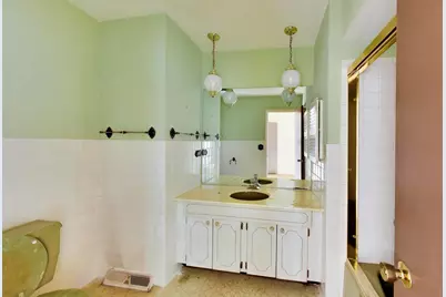 1910 E Robinhood Lane, Arlington Heights, IL 60004 - Photo 29