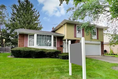 1910 E Robinhood Lane, Arlington Heights, IL 60004 - Photo 3