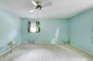1910 E Robinhood Ln, Arlington Heights, IL 60004 - Photo 25