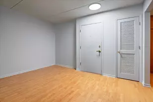 5360 N Lowell Ave, Chicago, IL 60630 - Photo 7