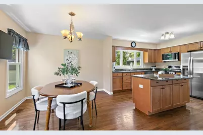 1341 S Parkview Terrace, Algonquin, IL 60102 - Photo 7