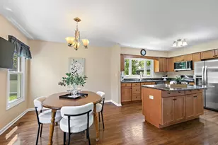 1341 S Parkview Terrace, Algonquin, IL 60102 - Photo 7