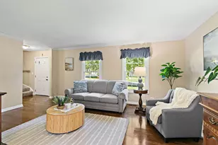 1341 S Parkview Terrace, Algonquin, IL 60102 - Photo 5