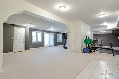 8208 Country Shire Lane, Spring Grove, IL 60081 - Photo 31