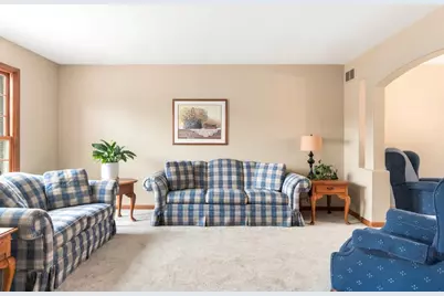 1225 Willowcrest Court, Aurora, IL 60504 - Photo 3