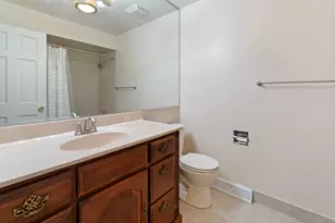 1621 Longmeadow Dr, Glenview, IL 60026 - Photo 21