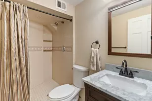 1621 Longmeadow Dr, Glenview, IL 60026 - Photo 13
