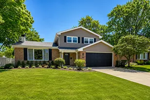 1621 Longmeadow Dr, Glenview, IL 60026 - Photo 1