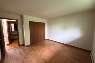 826 N Milwaukee Ave, Libertyville, IL 60048 - Photo 11