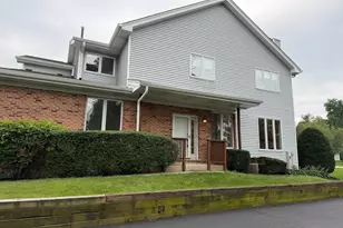 94 Charlotte Ct, Cary, IL 60013 - Photo 1