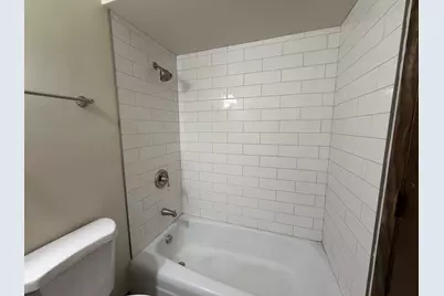 872 N Milwaukee Avenue #B1, Libertyville, IL 60048 - Photo 7