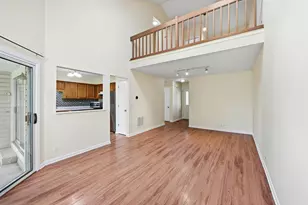 383 Kerry Ct, Carol Stream, IL 60188 - Photo 3