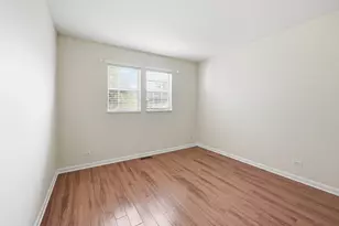 383 Kerry Ct, Carol Stream, IL 60188 - Photo 21