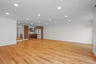 628 Martin Ln, Deerfield, IL 60015 - Photo 9