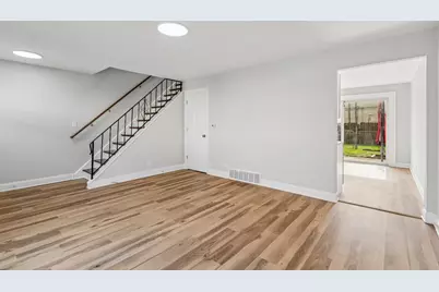 852 Colonial Drive #E, Wheeling, IL 60090 - Photo 5