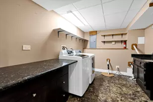 27 Spring Valley Ln, Streamwood, IL 60107 - Photo 23