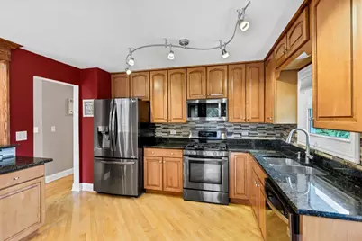 27 Spring Valley Lane, Streamwood, IL 60107 - Photo 9