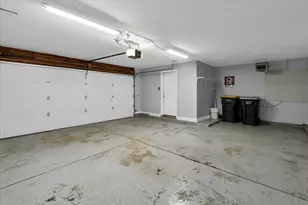 27 Spring Valley Ln, Streamwood, IL 60107 - Photo 25