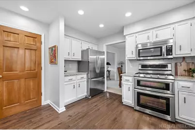 1841 Williamsburg Avenue, Geneva, IL 60134 - Photo 11