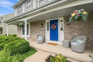 1841 Williamsburg Ave, Geneva, IL 60134 - Photo 3