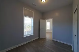 943 W 59th St, Chicago, IL 60621 - Photo 9