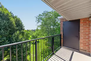 815 Leicester Rd, Elk Grove Village, IL 60007 - Photo 19