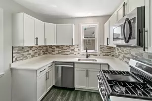 9516 Jackson Ave, Brookfield, IL 60513 - Photo 11