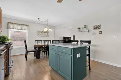7005 W Sunnyside Avenue, Norridge, IL 60706 - Photo 13