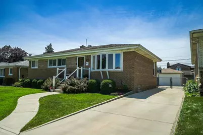 7005 W Sunnyside Avenue, Norridge, IL 60706 - Photo 3