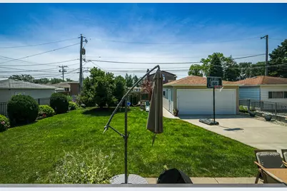 7005 W Sunnyside Avenue, Norridge, IL 60706 - Photo 39