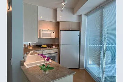 1720 Maple Avenue #204, Evanston, IL 60201 - Photo 5
