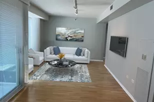 1720 Maple Ave, Evanston, IL 60201 - Photo 3