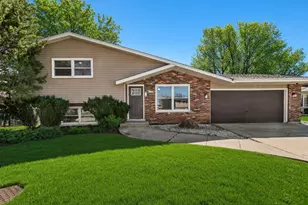 6151 Victoria Dr, Oak Forest, IL 60452 - Photo 1