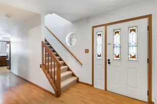 1615 Estate Cir, Naperville, IL 60565 - Photo 3