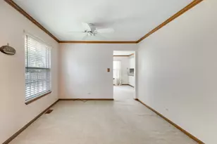 1615 Estate Cir, Naperville, IL 60565 - Photo 7