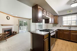 1615 Estate Cir, Naperville, IL 60565 - Photo 5