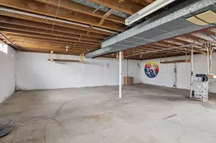 198 W Normandy Dr, Chicago Heights, IL 60411 - Photo 13