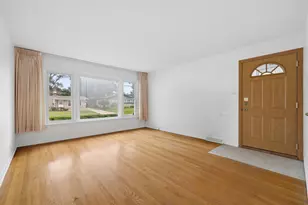 198 W Normandy Dr, Chicago Heights, IL 60411 - Photo 3