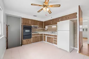 198 W Normandy Dr, Chicago Heights, IL 60411 - Photo 5