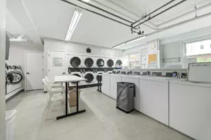 2909 N Sheridan Rd, Chicago, IL 60657 - Photo 11