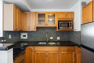2909 N Sheridan Rd, Chicago, IL 60657 - Photo 5