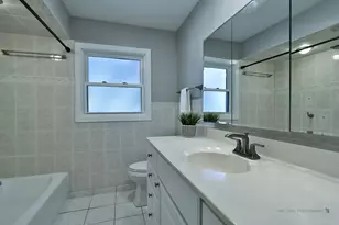 1000 E Ardyce Ln, Mount Prospect, IL 60056 - Photo 17