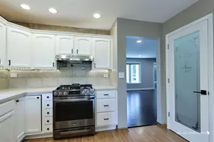 1000 E Ardyce Ln, Mount Prospect, IL 60056 - Photo 11