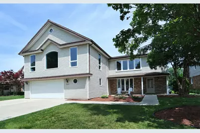 1000 E Ardyce Lane, Mount Prospect, IL 60056 - Photo 1