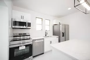 8013 S Harper Ave, Chicago, IL 60619 - Photo 9