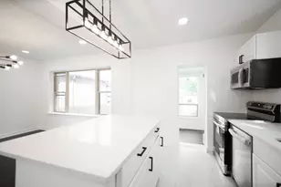 8013 S Harper Ave, Chicago, IL 60619 - Photo 11